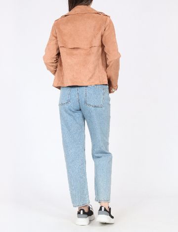 Jacheta River Island, maro