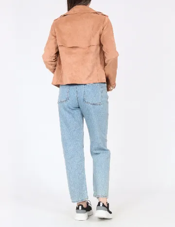 Jacheta River Island, maro