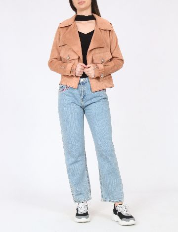 Jacheta River Island, maro