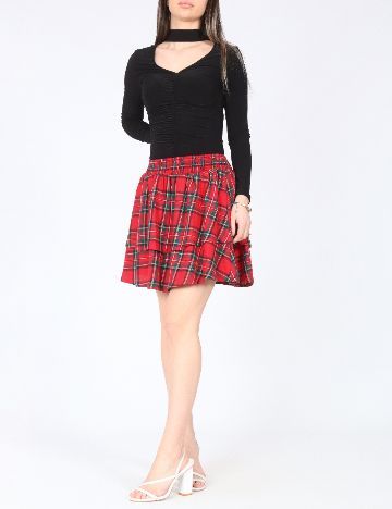 Fusta River Island, rosu