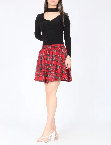 Fusta River Island, rosu