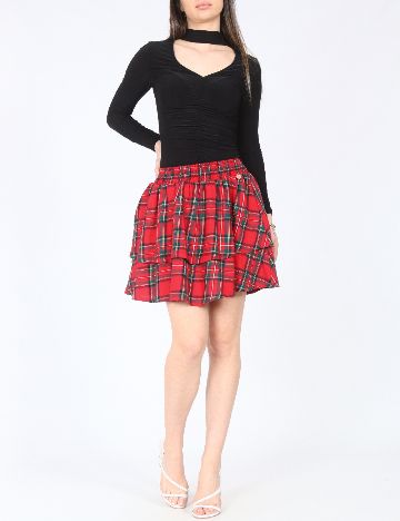 Fusta River Island, rosu