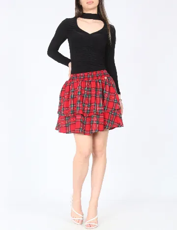 Fusta River Island, rosu