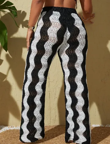 Pantaloni de plaja SHEIN CURVE, alb/negru