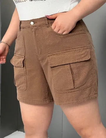 Pantaloni scurti SHEIN CURVE, maro