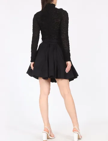 Fusta River Island, negru