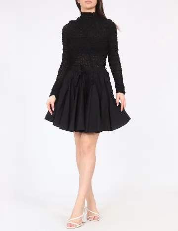 Fusta River Island, negru