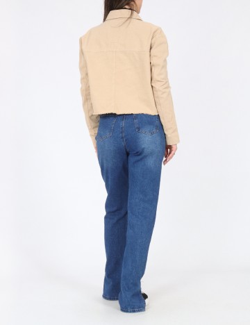 Jacheta River Island, maro