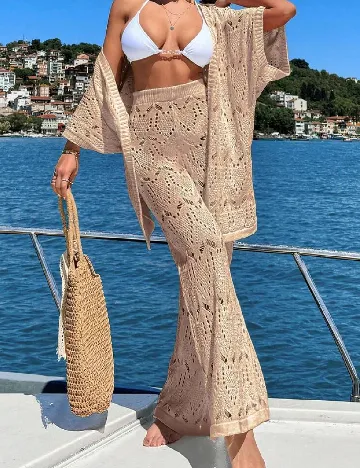 Compleu De Plaja SHEIN, crem