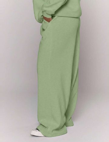 Pantaloni MISSGUIDED Plus Size, verde