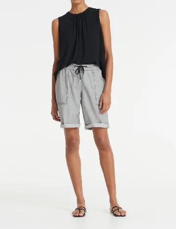 Pantaloni scurti Opus, gri