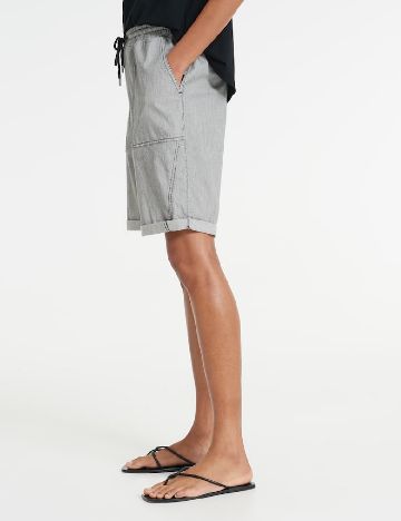 Pantaloni scurti Opus, gri