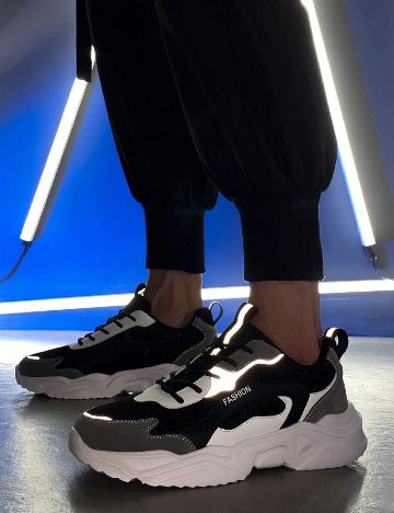 Adidasi SHEIN, mix culori