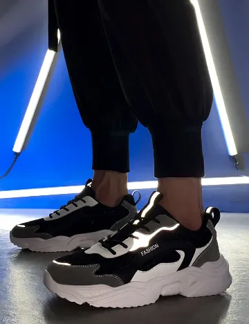 Adidasi SHEIN, mix culori