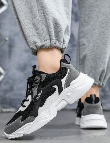 Adidasi SHEIN, mix culori