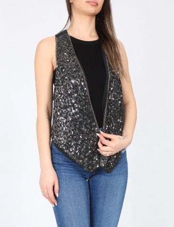 Vesta Bershka, negru