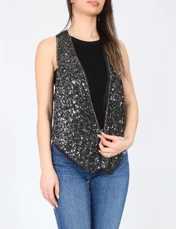 Vesta Bershka, negru