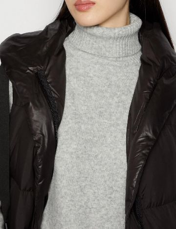 Vesta Someday, negru