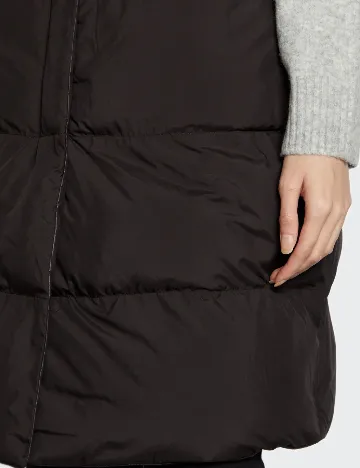 Vesta Someday, negru