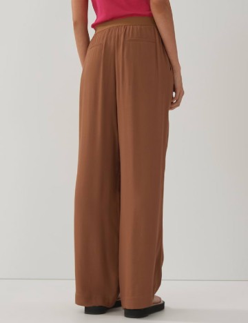 Pantaloni Someday, maro