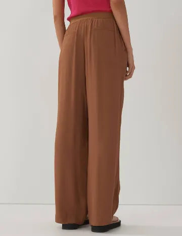 Pantaloni Someday, maro