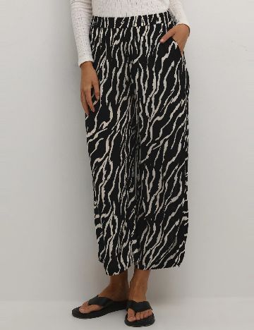 Pantaloni Kaffe, negru/alb