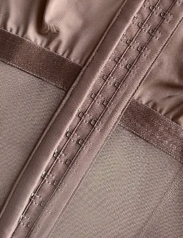 Salopeta modelatoare SHEIN, roz pudra