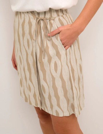 Fusta Kaffe, crem/alb