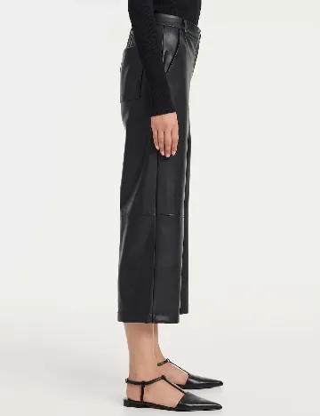 Pantaloni imitatie de piele Opus, negru