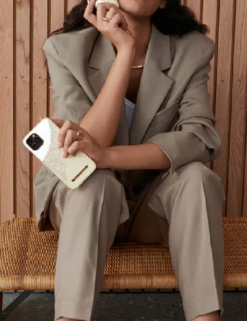 Husa iPhone 11 Pro/XS/X IDEAL OF SWEDEN, bej