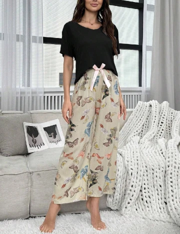 Pijama SHEIN, mix culori