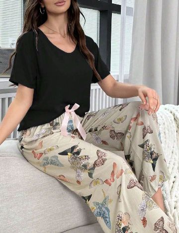 Pijama SHEIN, mix culori