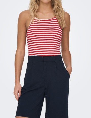 Maiou Jacqueline de Yong, alb/rosu