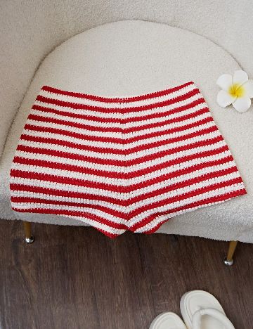 Pantaloni scurti SHEIN, rosu/alb