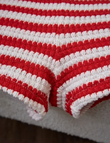 Pantaloni scurti SHEIN, rosu/alb