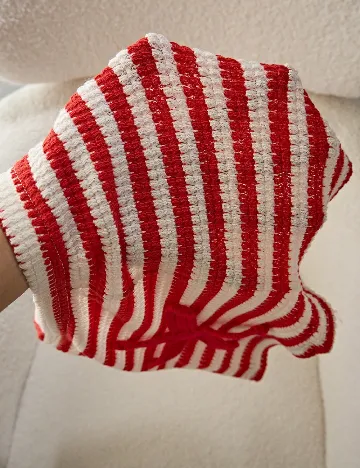 Pantaloni scurti SHEIN, rosu/alb