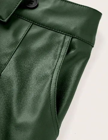 Pantaloni scurti SHEIN, verde