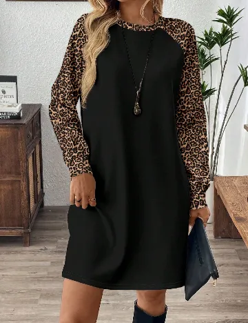 Rochie scurta Emery Rose, negru/animal print