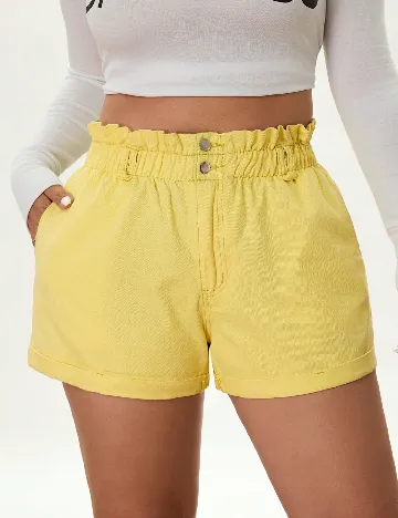 Pantaloni scurti SHEIN CURVE, galben