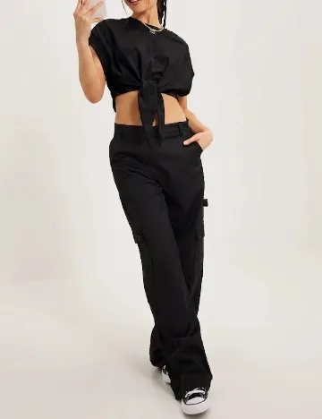 Top Jacqueline de Yong, negru