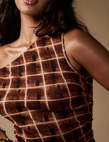 Compleu Missguided, maro