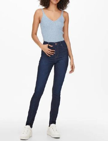 Maiou Only, albastru