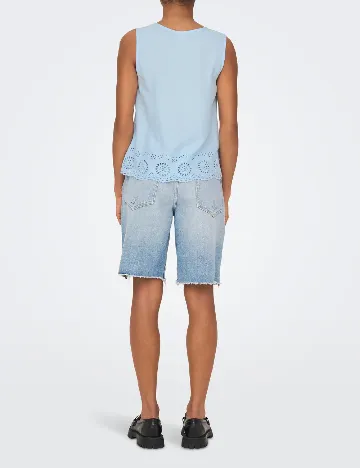 Maiou Only, albastru