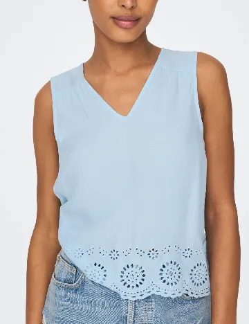 Maiou Only, albastru