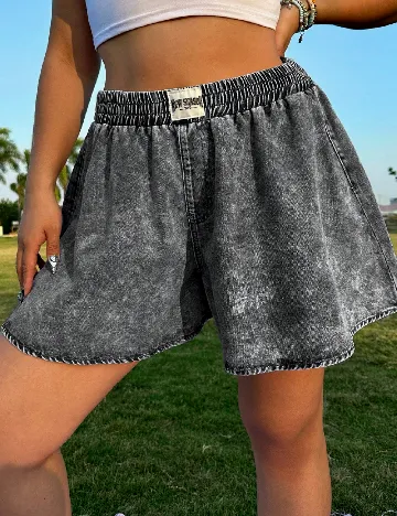 Pantaloni scurti SHEIN CURVE, gri