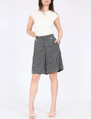 Pantaloni scurti C&A, alb/negru