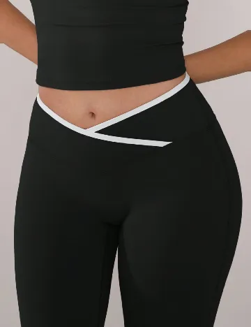 Pantaloni SHEIN, negru