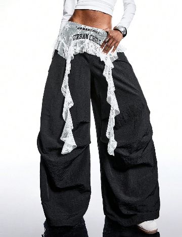 Pantaloni SHEIN, negru