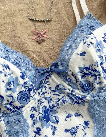 Top SHEIN, albastru/alb