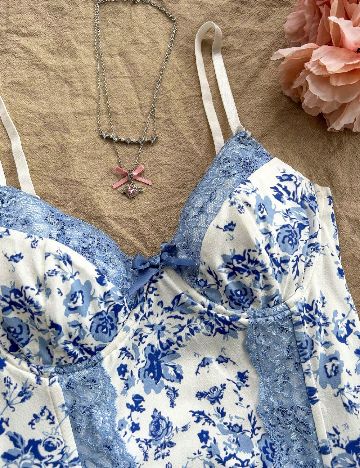 Top SHEIN, albastru/alb